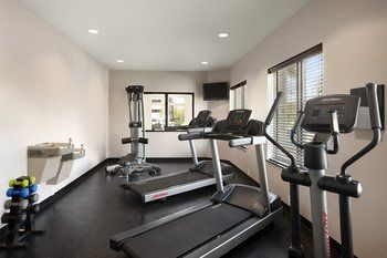 Country & By Radisson, Belleville, On