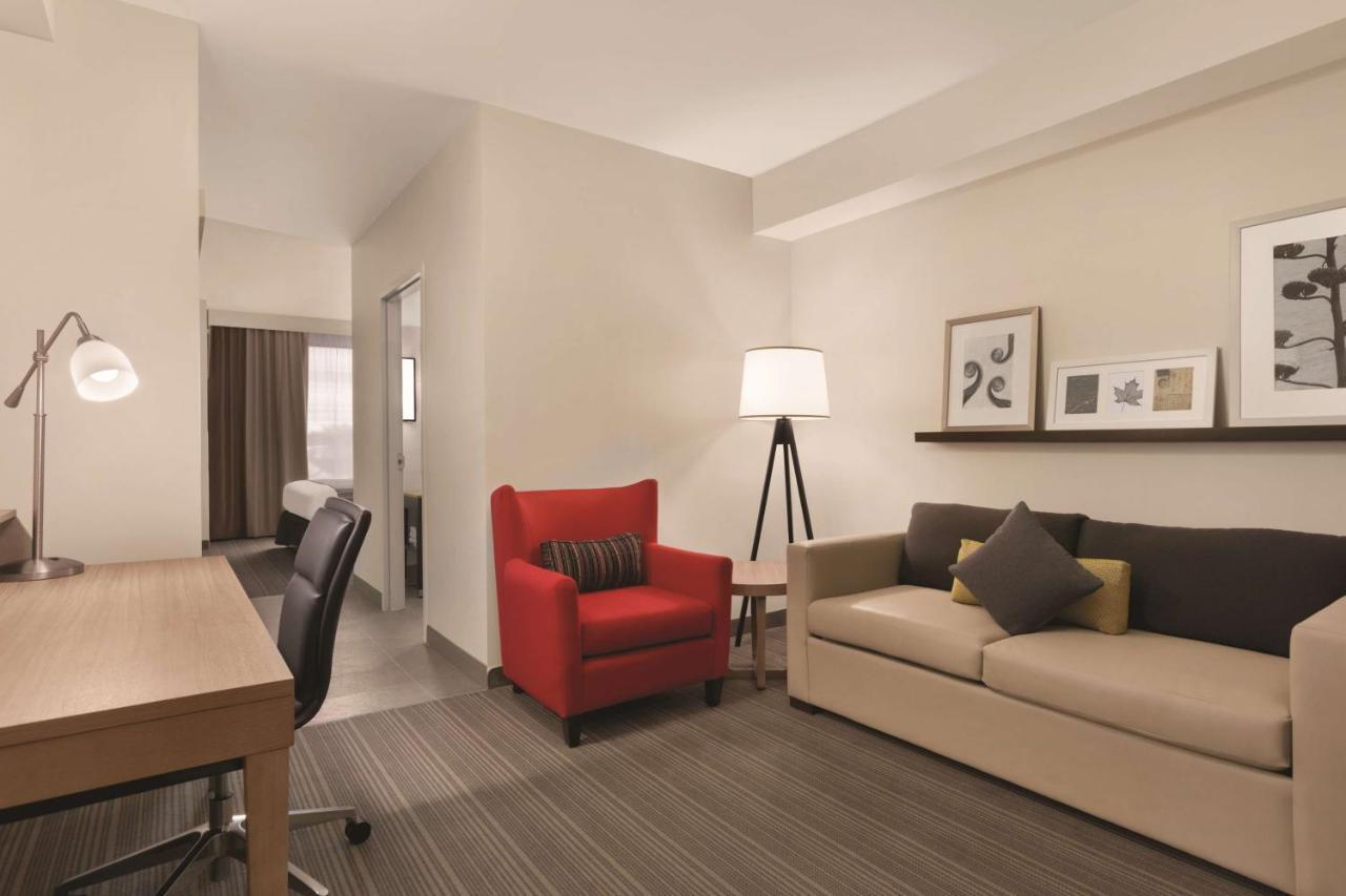 Country & By Radisson, Belleville, On Hotel