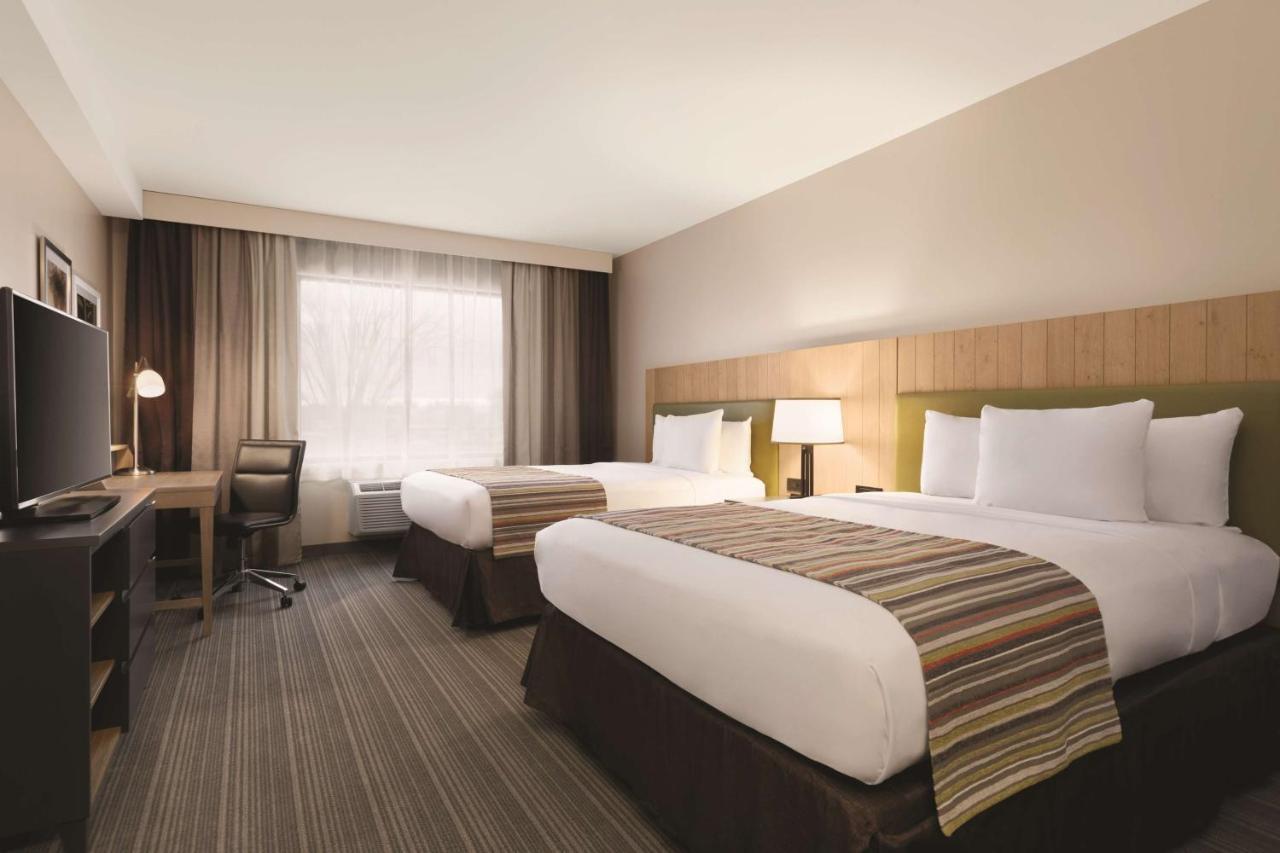 Country & By Radisson, Belleville, On Hotel 3*